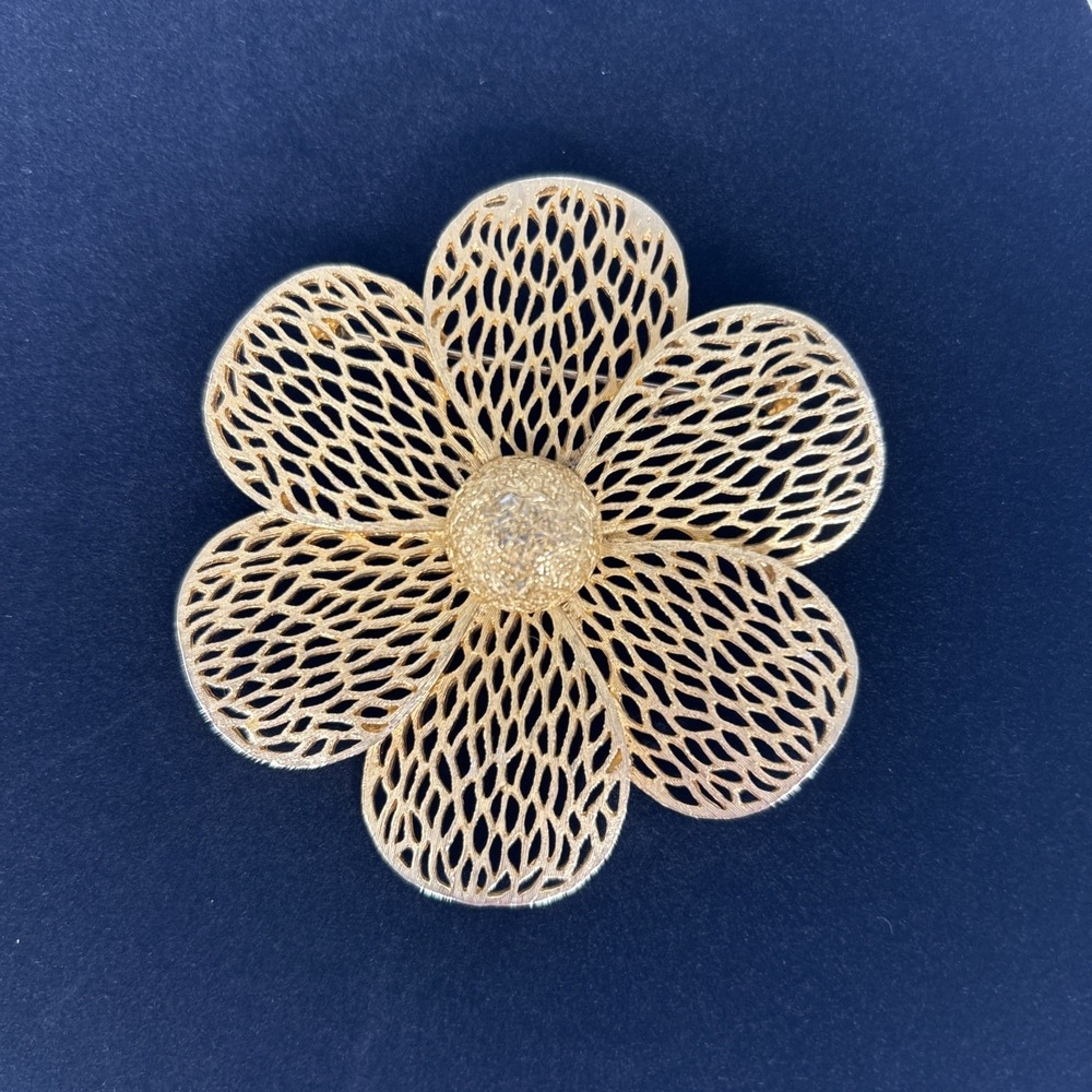 VTG Filigree Flower Goldtone Brooch Pin Large